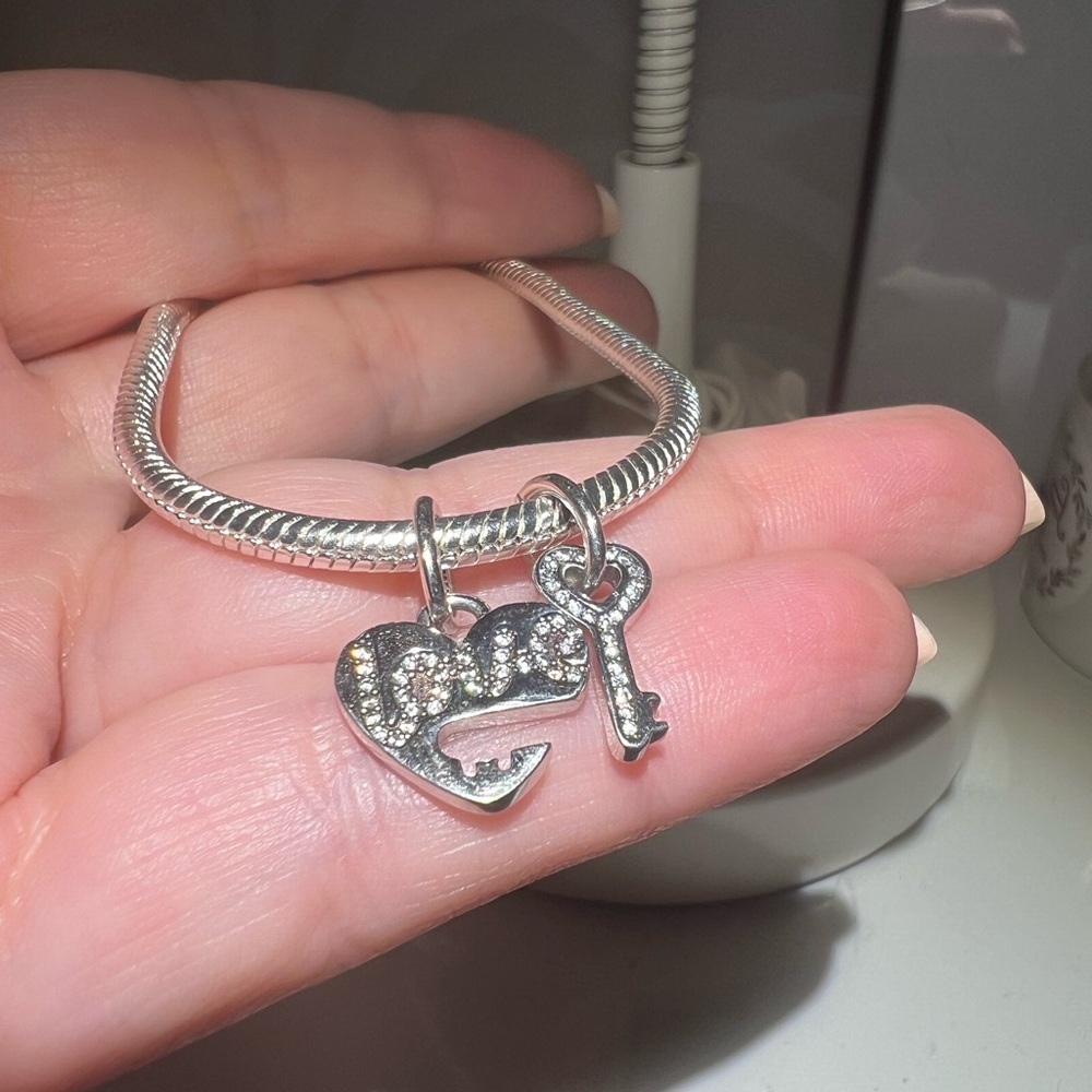 Splitable Heart & Key Dangle Charm - image 5